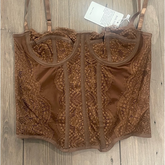 BAILYDEL lace corset top (set of 3) - Picture 4 of 5